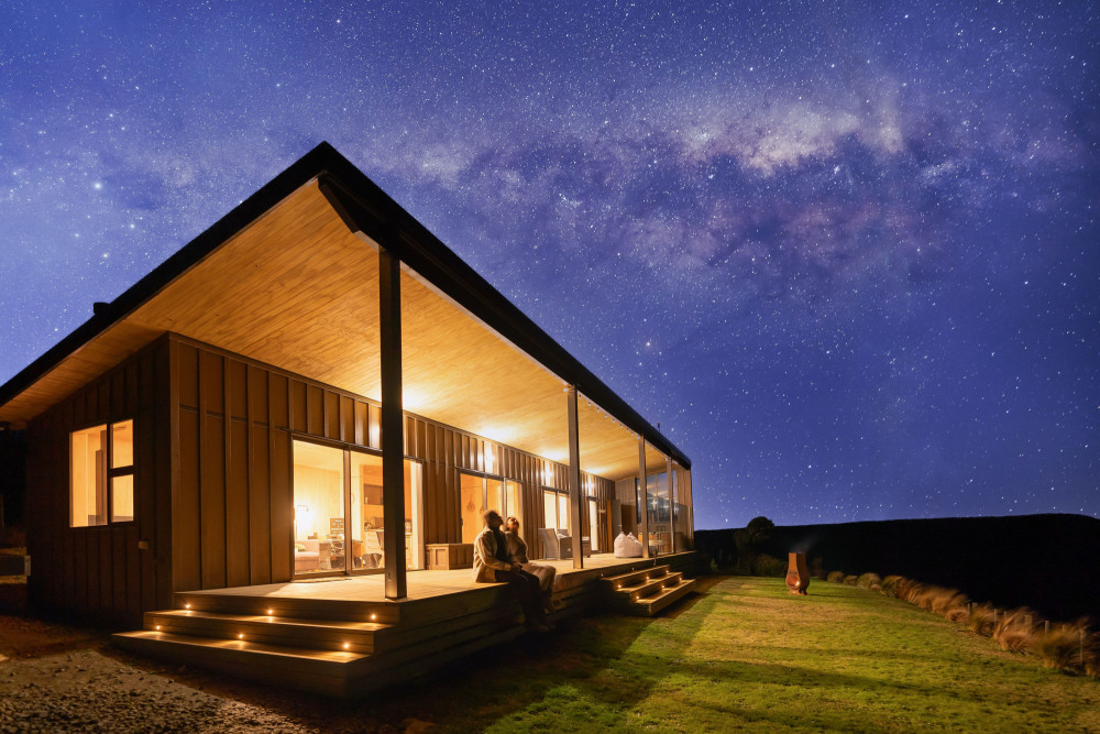 Beresford Heights exterior night sky
